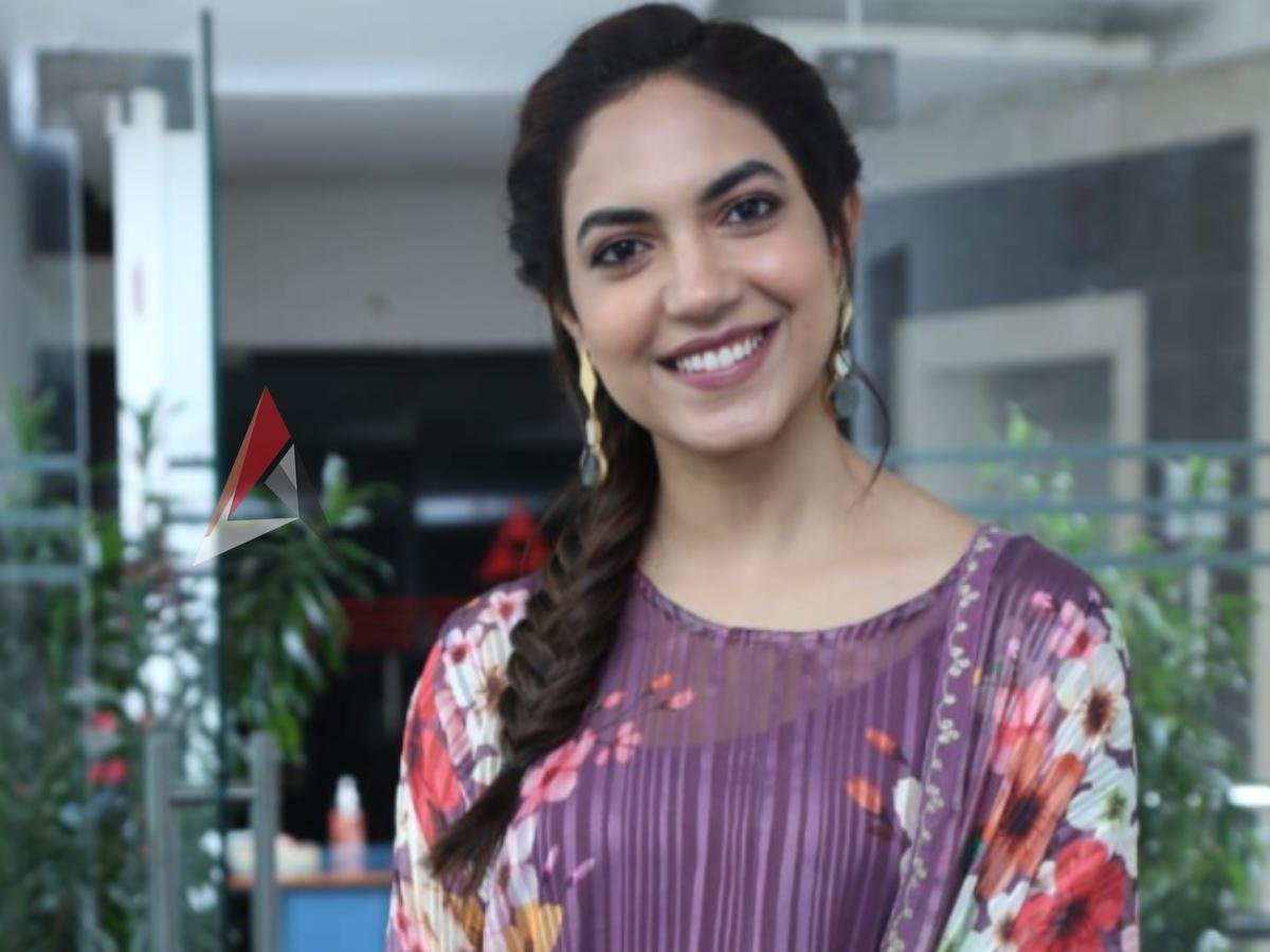 నాకిదే మొదటి సారి.. ఆ అనుభవంపై రీతూ వర్మ కామెంట్స్