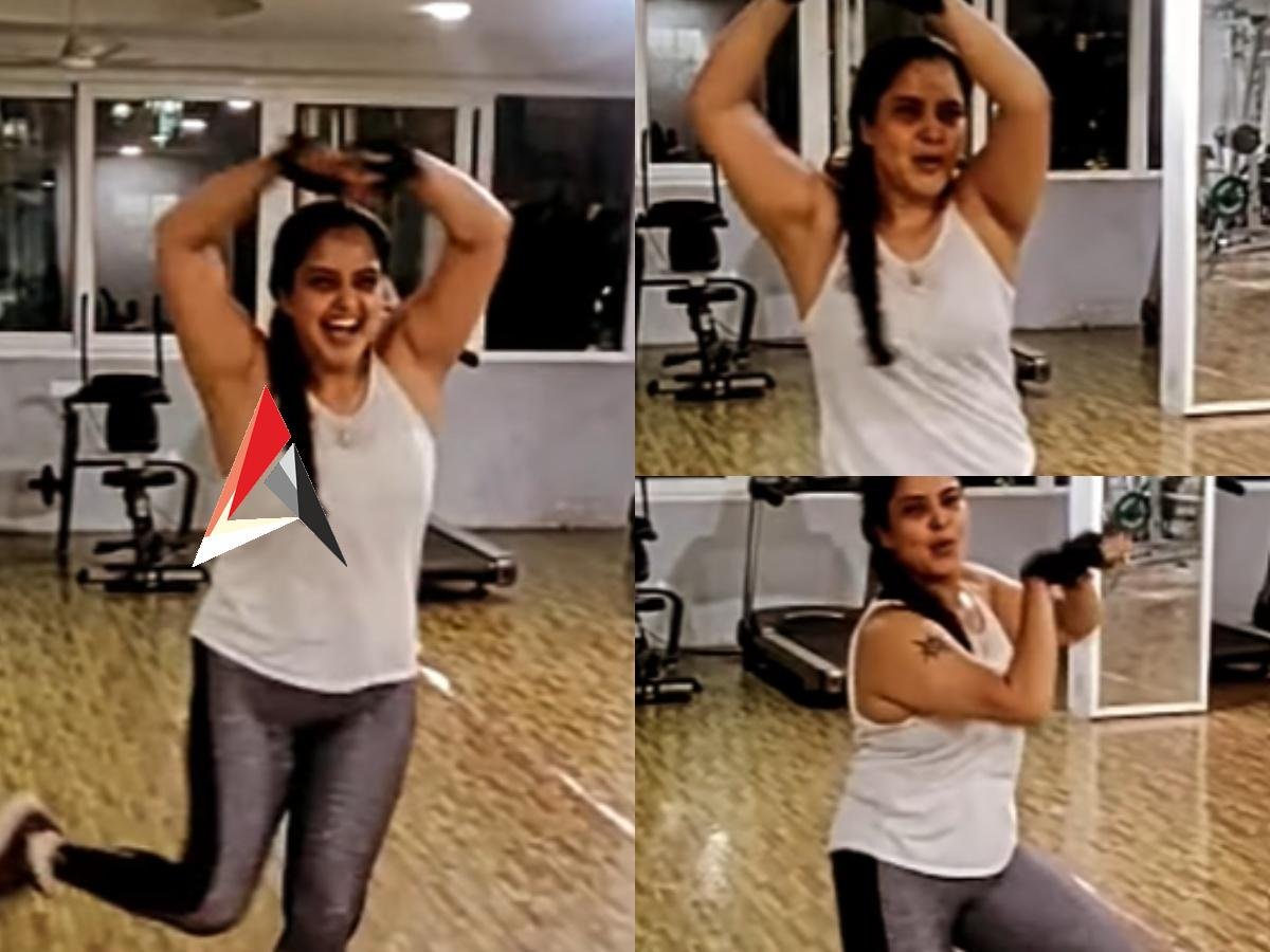 Pragathi : జిమ్లో రెచ్చిపోయిన ప్రగతి.. బొద్దు అందాలతో ఊపేసిన నటి