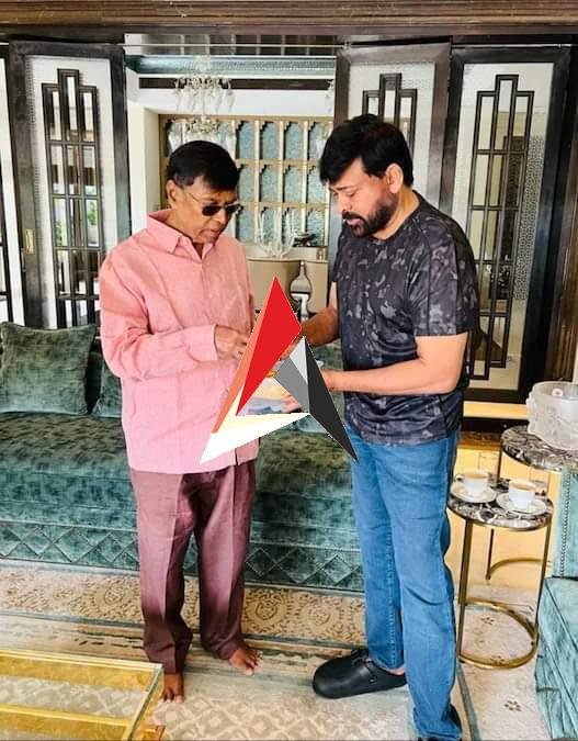 డైరెక్టర్ బాబీ తండ్రి మరణం.. చిరు సంతాపం