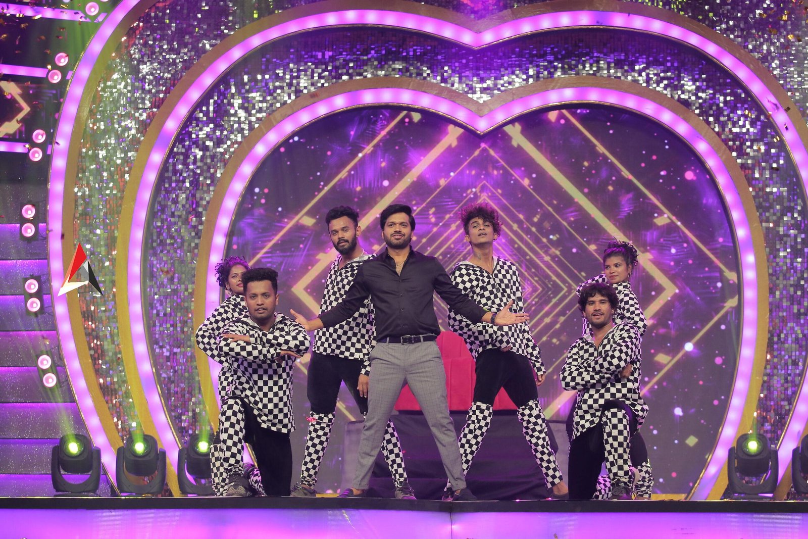 ఈ టీవీలో ట్రెండీగా రాబోతున్న సరికొత్త రియాలిటీ షో మిస్టర్ అండ్ మిసెస్….ఒకరికి ఒకరు