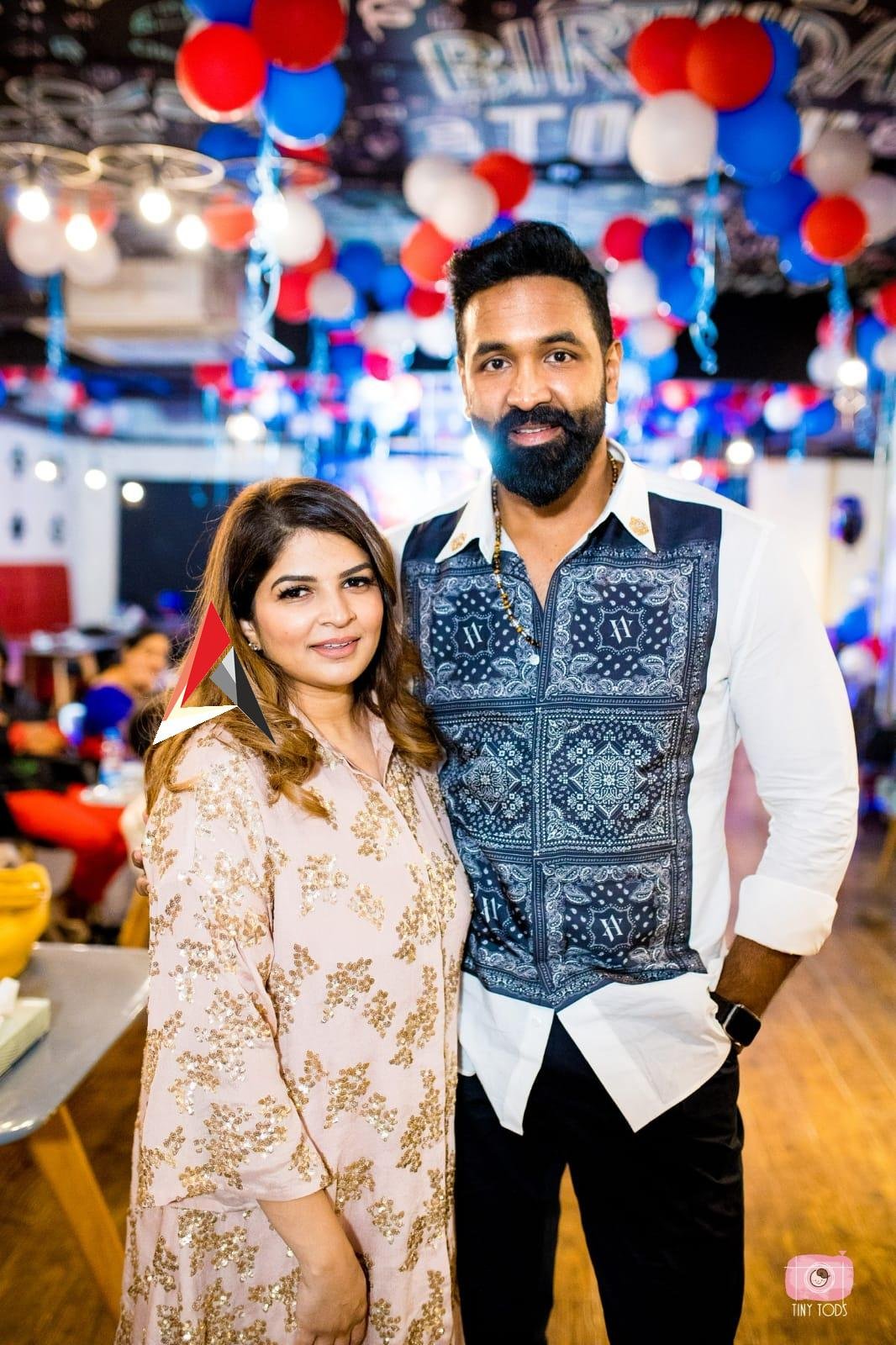 అందరికీ ఆదర్శంగా నిలుస్తున్న వీరు రంగాలు వేరైనా సక్సెస్ వీరి వెంటే..