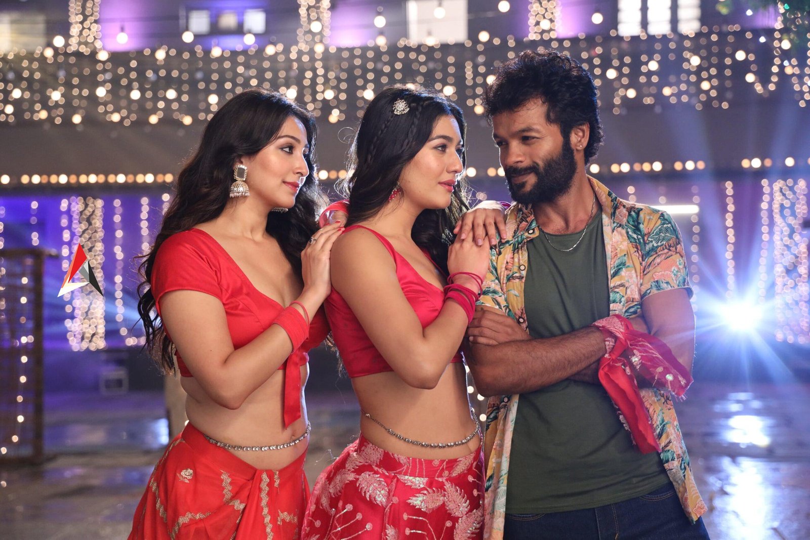 ‘యావరేజ్ స్టూడెంట్ నాని’ నుంచి మాస్ అండ్ ఎనర్జిటిక్ బీట్ ‘రాలే పువ్వే’ విడుదల