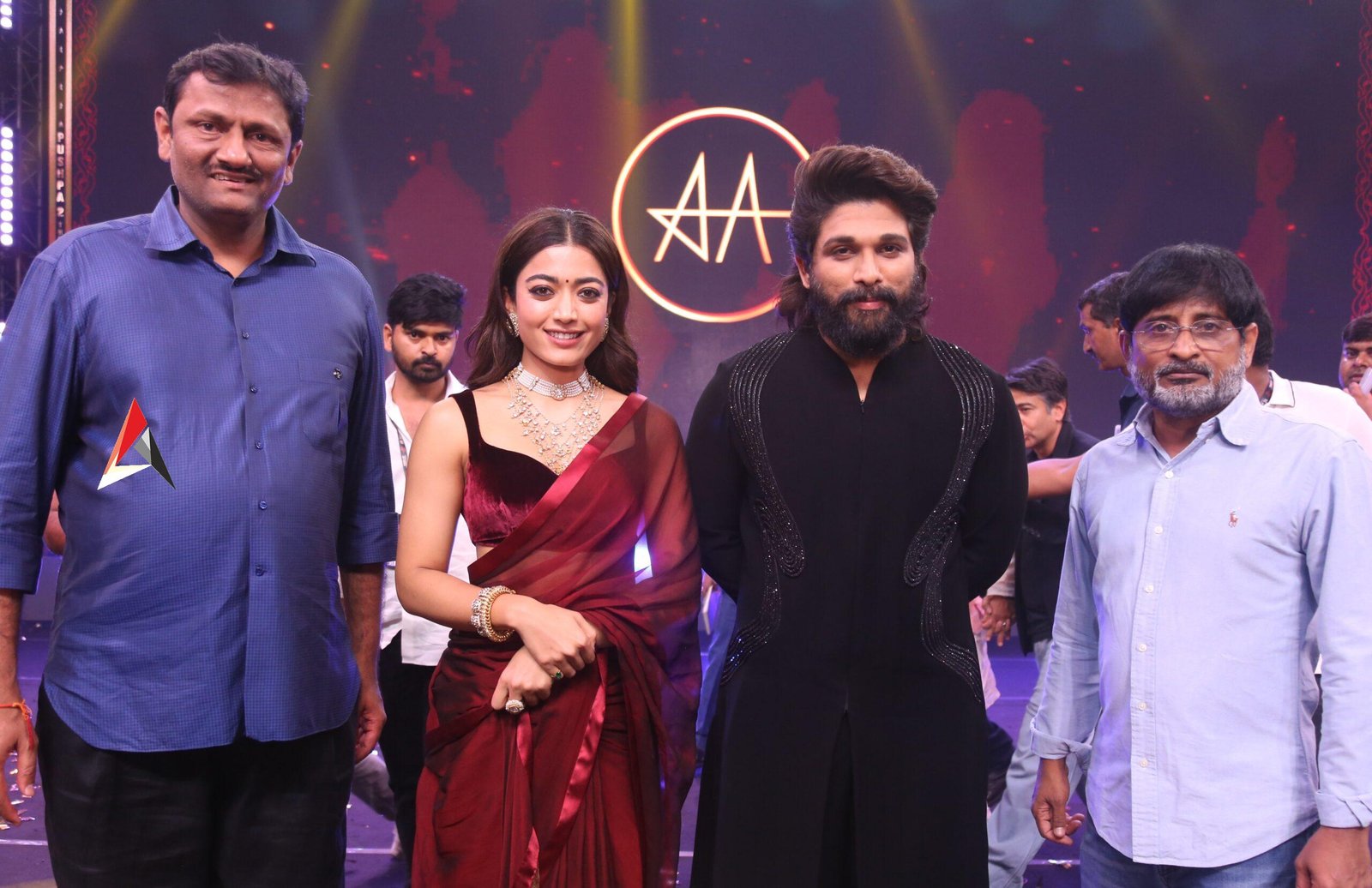 దయచేసి క్షమించండి.. ట్రైలర్ లాంచ్ ఈవెంట్‌లో అల్లు అర్జున్