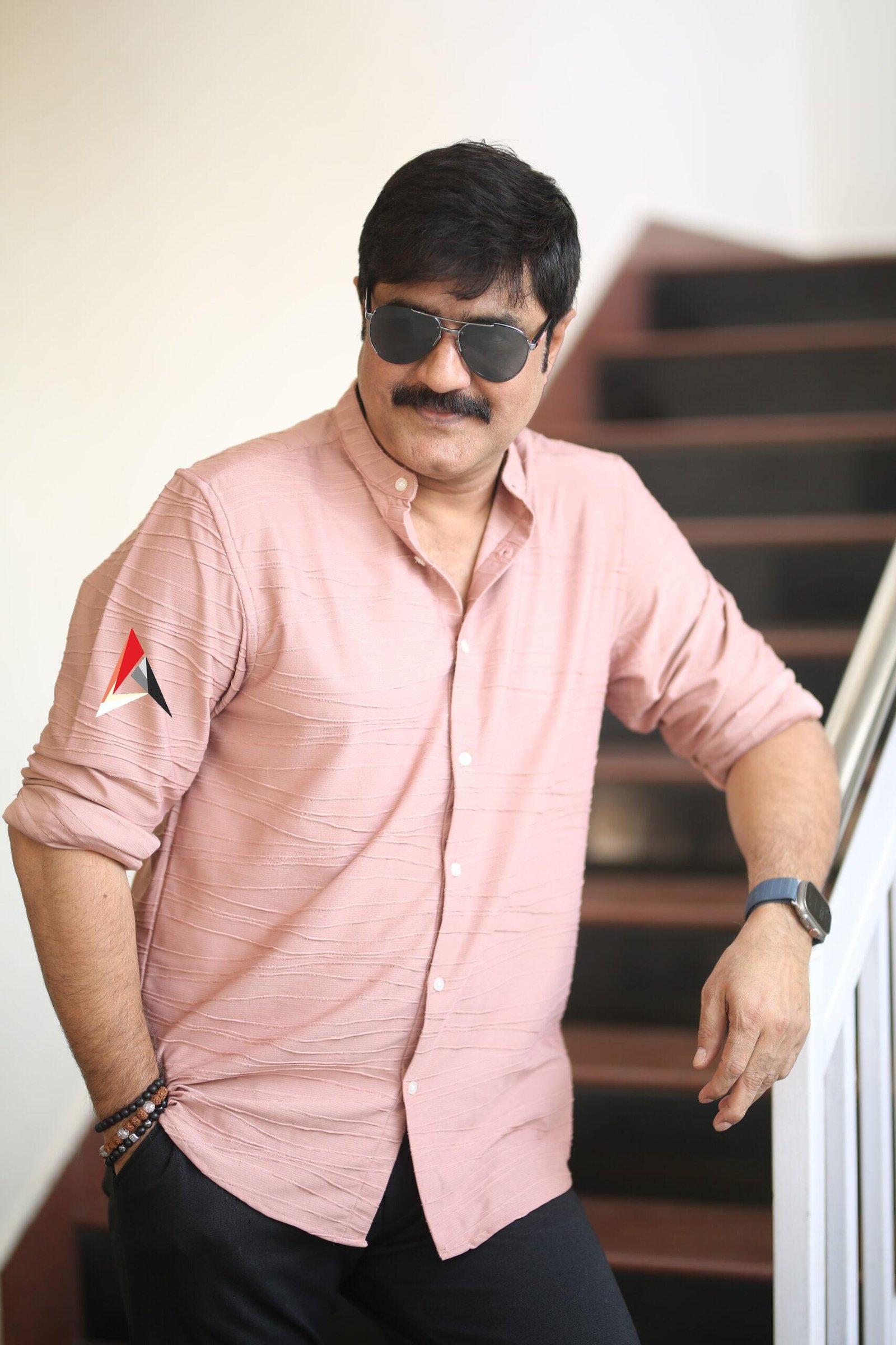 రామ్ చరణ్ పోషించిన తీరు చూస్తే అంతా షాక్ అవుతారు… నటుడు శ్రీకాంత్