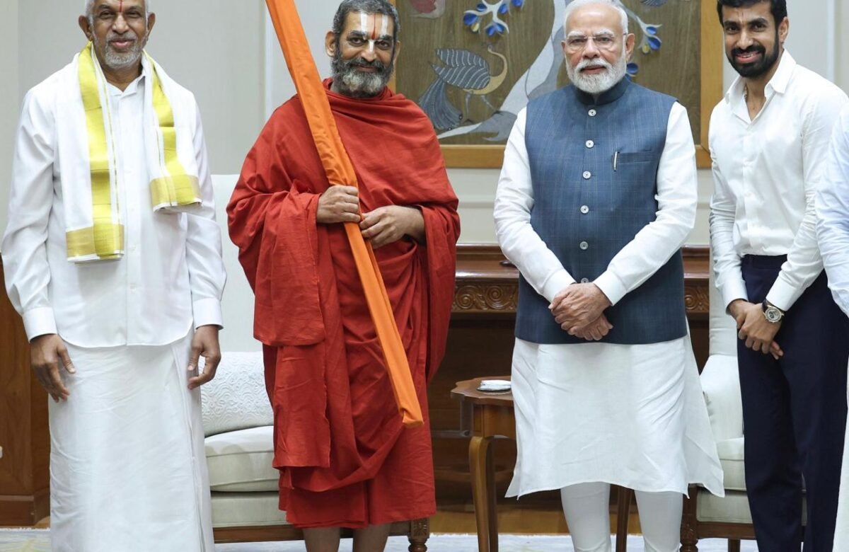 ప్రధానితో చిన్నజీయర్ స్వామి, మైహోమ్ గ్రూప్ చైర్మన్ డా.జూపల్లి రామేశ్వరరావు భేటీ